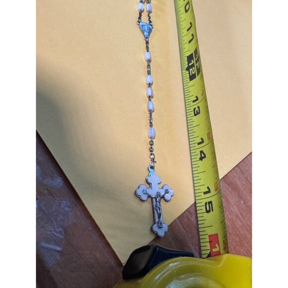 Vintage White Beaded Rosary With Crucifix & Virgin Mary Medallion Religion - Picture 4 of 7
